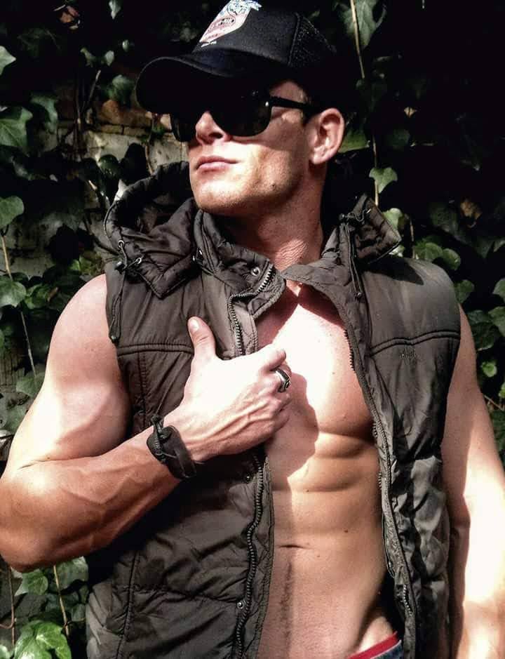 Daniel - Male Stripper